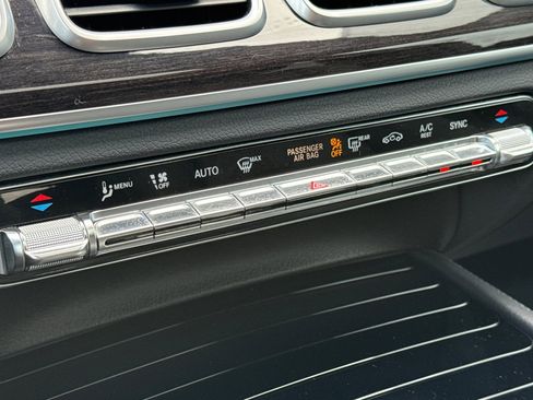 Certified 2020 Mercedes-Benz GLE 350 Silver w/ Premium Package image 21