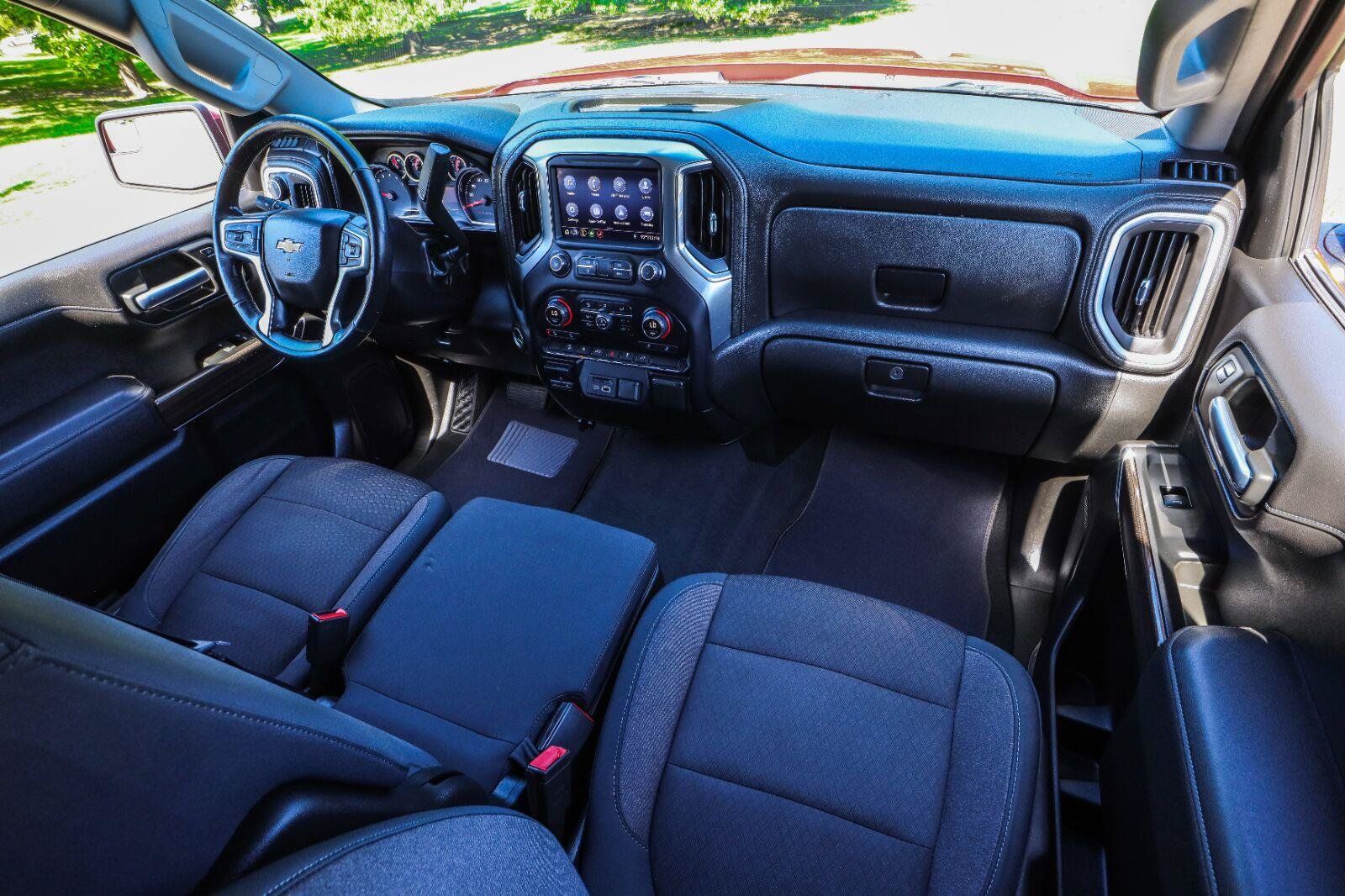 Used 2019 Chevrolet Silverado 1500 LT w/ All-Star Edition AWD/4WD image 30