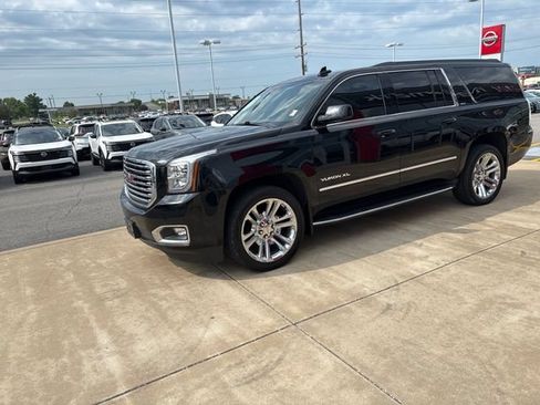 Used 2020 GMC Yukon XL SLT w/ Premium Edition AWD/4WD image 1