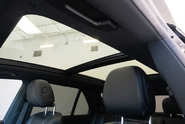 Used 2023 Mercedes-Benz GLE 350 w/ AMG Line Exterior image 6