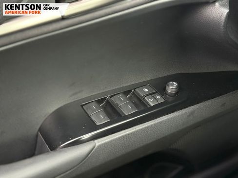 Used 2025 Toyota Camry LE image 24