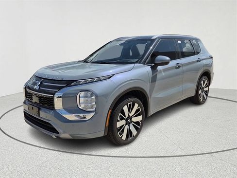 New 2025 Mitsubishi Outlander SEL image 1