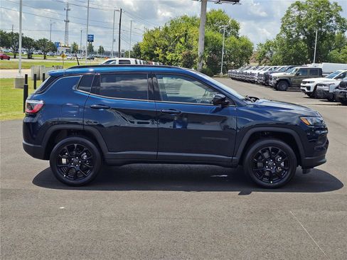 New 2026 Jeep Compass Latitude AWD/4WD image 7