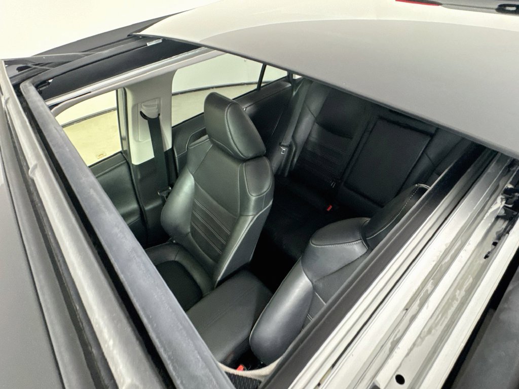 Used 2020 Toyota RAV4 Limited AWD/4WD image 27