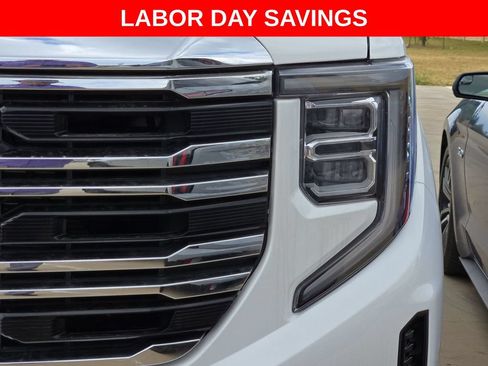 Used 2025 GMC Sierra 1500 SLT w/ SLT Premium Plus Package AWD/4WD image 9