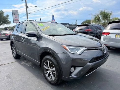 Used 2018 Toyota RAV4 XLE FWD image 1