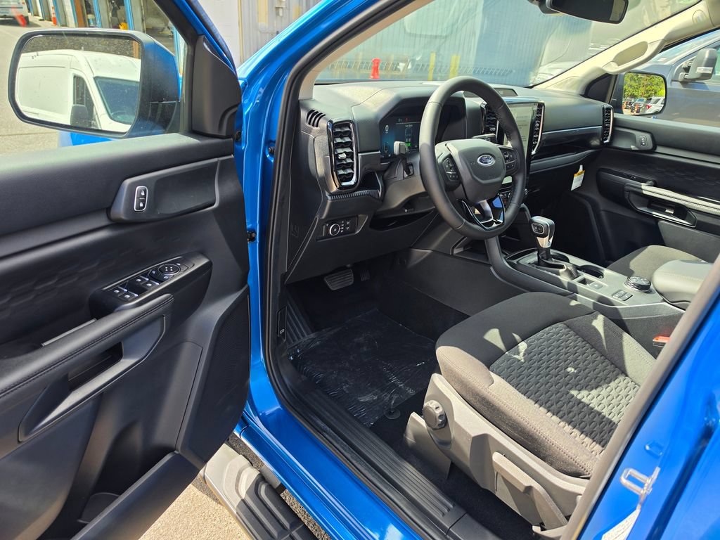 New 2026 Ford Ranger XLT w/ Black Appearance Package AWD/4WD image 19