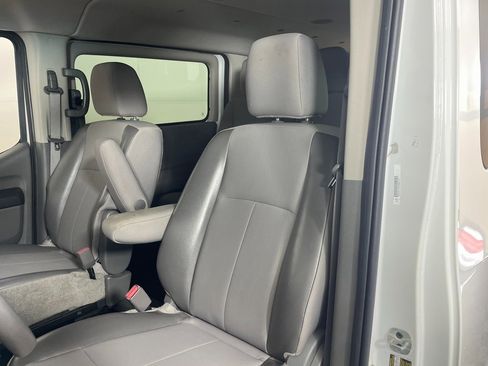 Used 2019 Nissan NV 3500 S image 23
