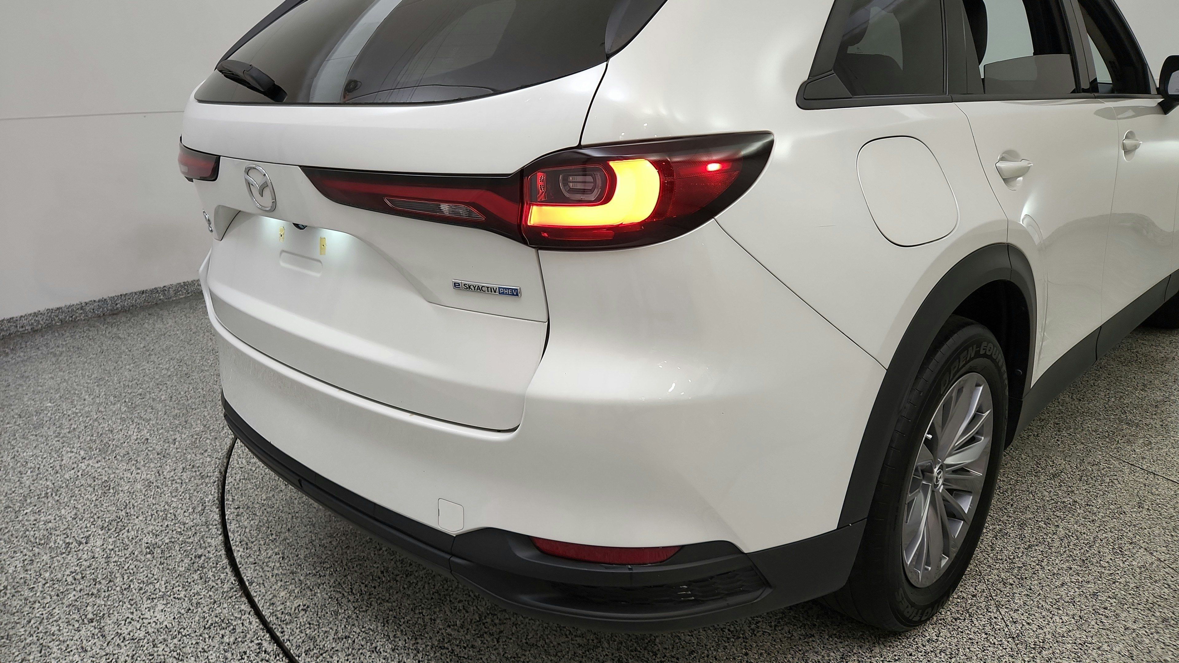 Used 2024 MAZDA CX-90 Plug-In Hybrid w/ Preferred AWD/4WD image 31