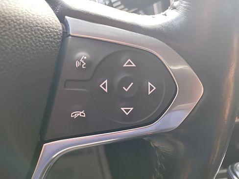 Used 2020 Chevrolet Traverse RS image 35