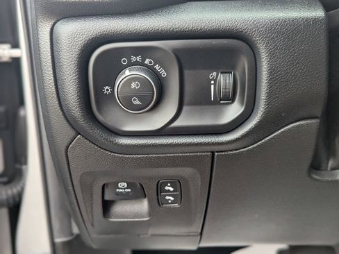 Used 2022 RAM 1500 Big Horn image 25