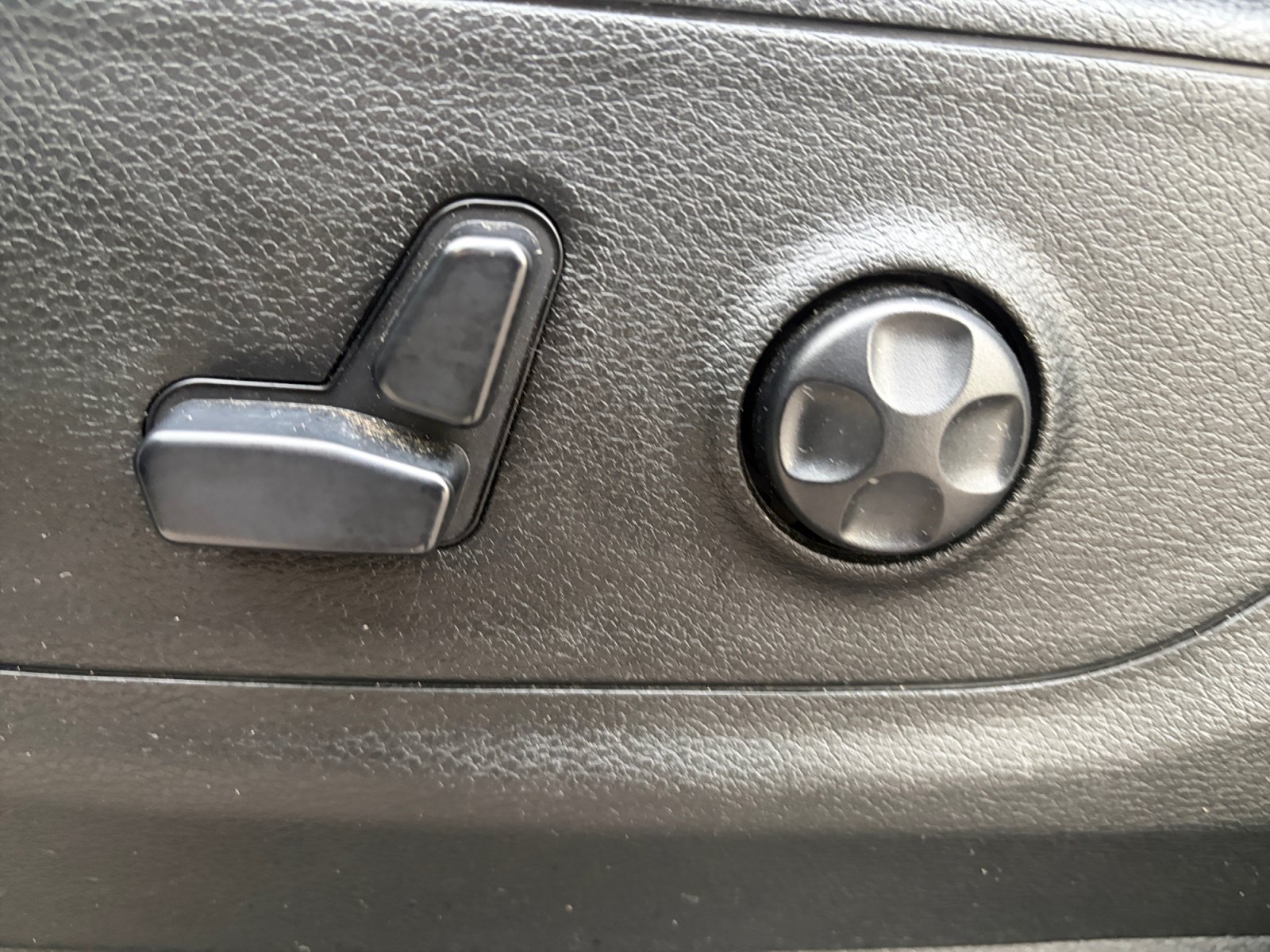 Used 2020 RAM 1500 Rebel w/ Rebel Level 2 Equipment Group AWD/4WD image 14