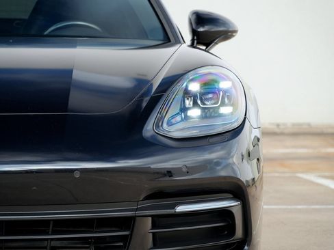 Used 2018 Porsche Panamera 4 AWD/4WD image 21