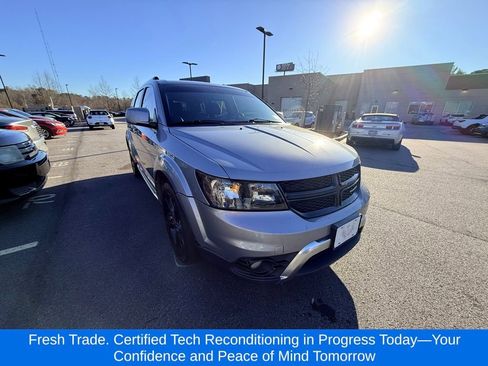 Used 2020 Dodge Journey Crossroad image 6