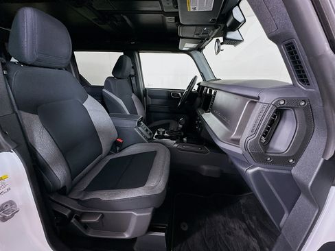Used 2025 Ford Bronco Big Bend image 32