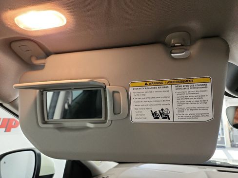 Used 2023 Nissan Rogue SL w/ SL Premium Package image 28