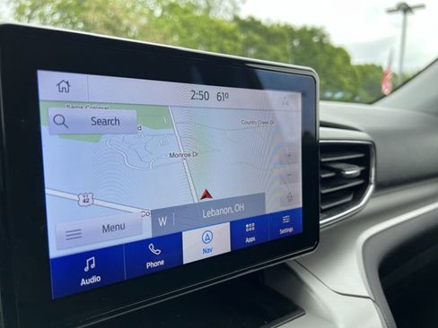 Used 2020 Ford Explorer XLT w/ Equipment Group 202A AWD/4WD image 14