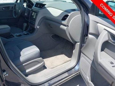 Used 2017 Chevrolet Traverse LS AWD/4WD image 5