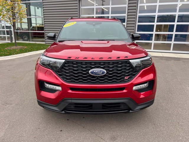 Used 2023 Ford Explorer ST w/ Equipment Group 401A AWD/4WD image 2