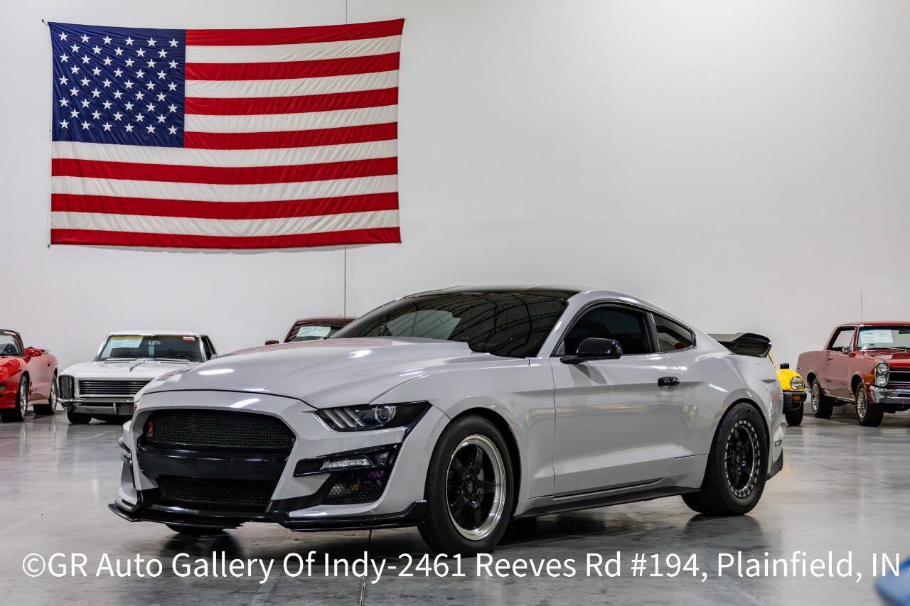 Used 2016 Ford Mustang GT RWD image 3