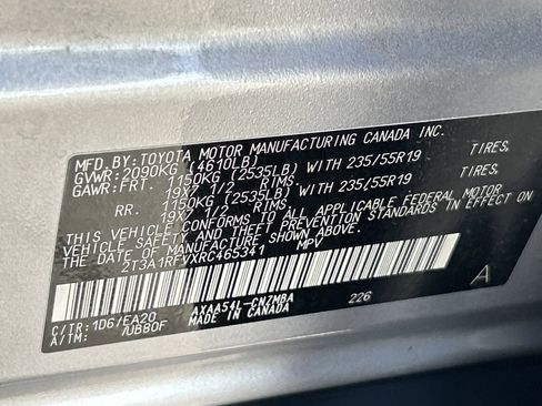 Used 2024 Toyota RAV4 XLE Premium image 32