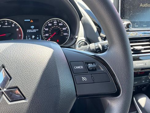 New 2025 Mitsubishi Eclipse Cross LE image 17