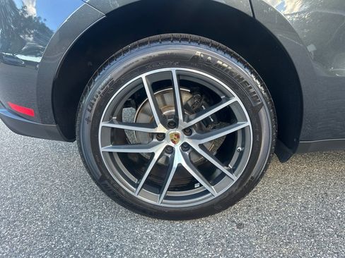 Used 2022 Porsche Macan AWD/4WD image 22