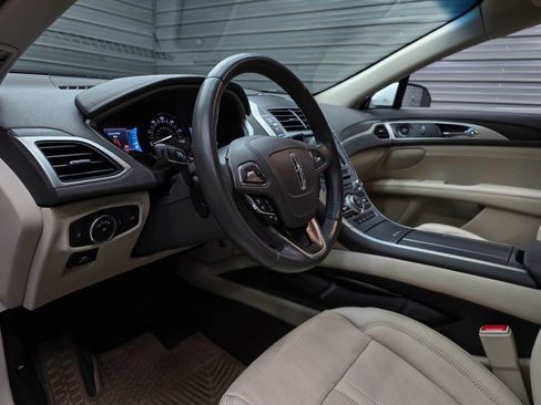 Used 2020 Lincoln MKZ Reserve w/ Elements Package FWD image 10