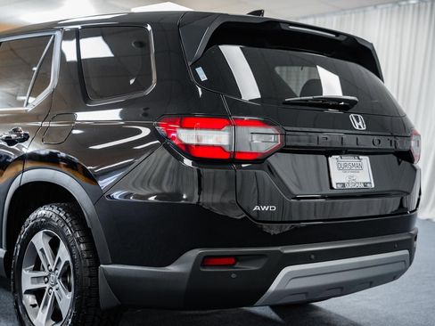 Used 2024 Honda Pilot EX-L image 6