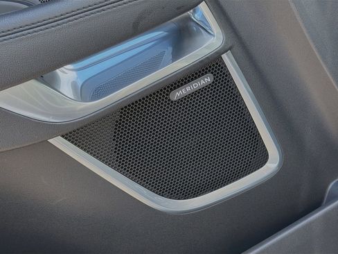 Used 2022 Jaguar E-PACE SE image 23