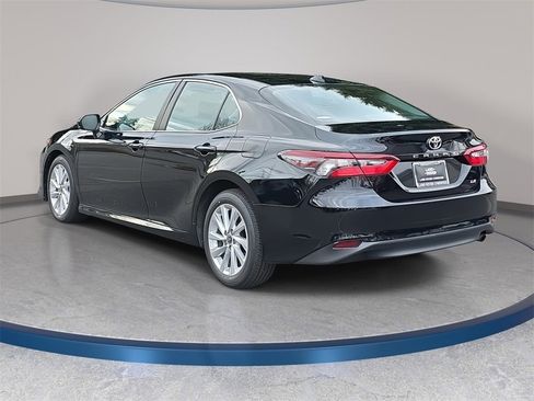 Used 2024 Toyota Camry LE image 8