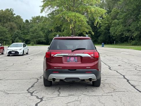 Used 2017 GMC Acadia SLT AWD/4WD image 4