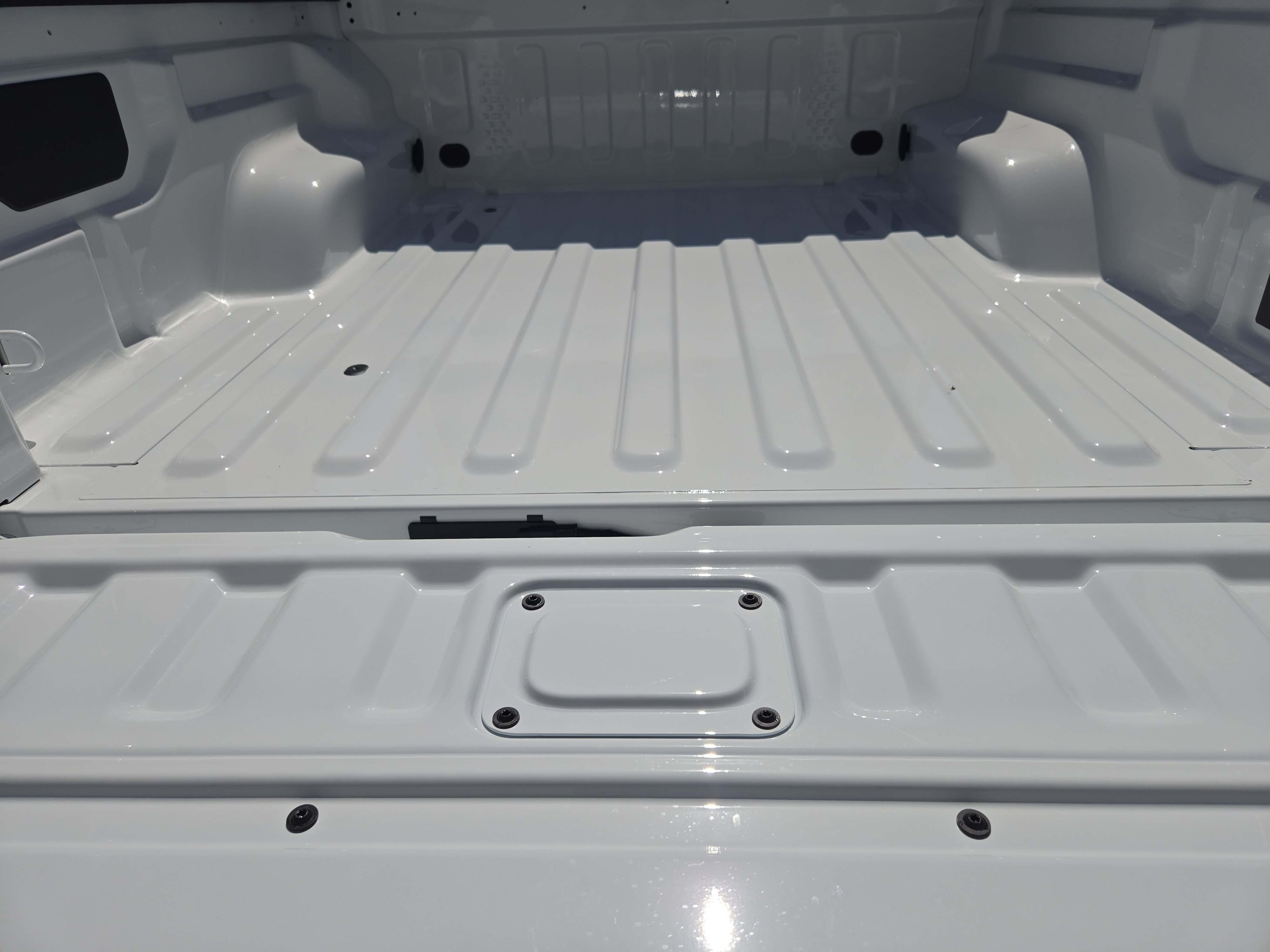 New 2026 Jeep Gladiator Rubicon w/ Steel Power Dome Hood Package AWD/4WD image 23