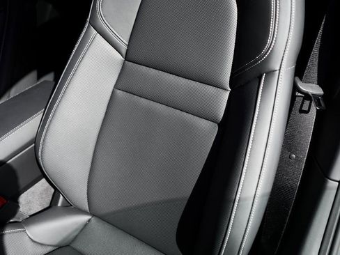 Used 2025 Porsche 911 Carrera 4 GTS w/ Premium Package image 39