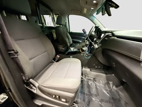 Used 2015 Chevrolet Tahoe 2WD image 29