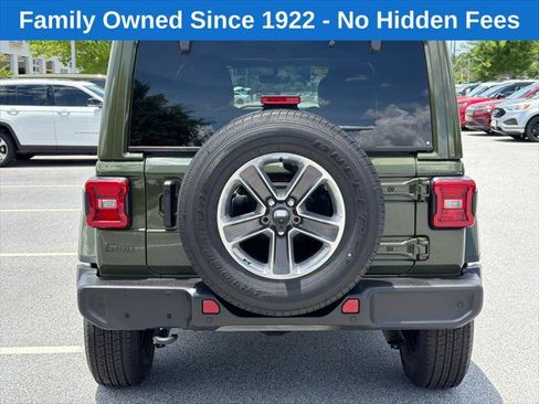 Certified 2022 Jeep Wrangler Unlimited Sahara w/ Safety Group AWD/4WD image 6