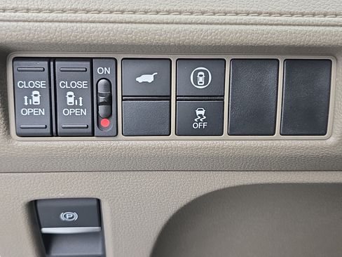 Used 2024 Honda Odyssey EX-L image 27