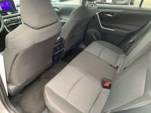 Used 2025 Toyota RAV4 XLE AWD/4WD image 14