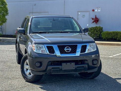 Used 2012 Nissan Frontier SV AWD/4WD image 6