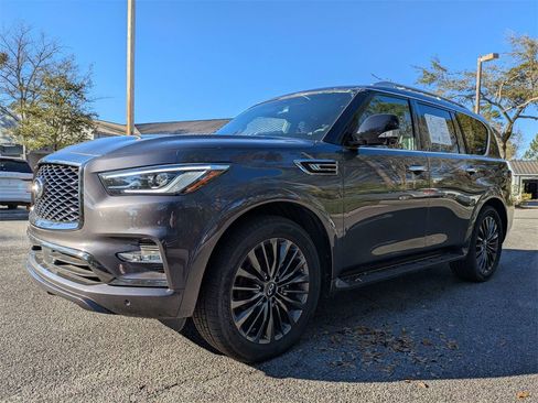 Used 2024 INFINITI QX80 Sensory image 8