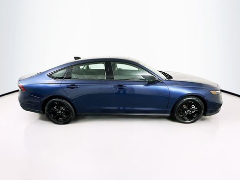 Used 2025 Honda Accord SE image 10