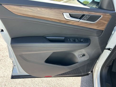 New 2026 Volkswagen Atlas SE image 17