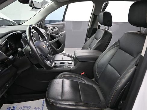 Used 2019 Chevrolet Traverse LT w/ LT Premium Package image 10