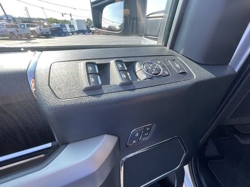 Used 2021 Ford F250 Lariat w/ Lariat Ultimate Package AWD/4WD image 23