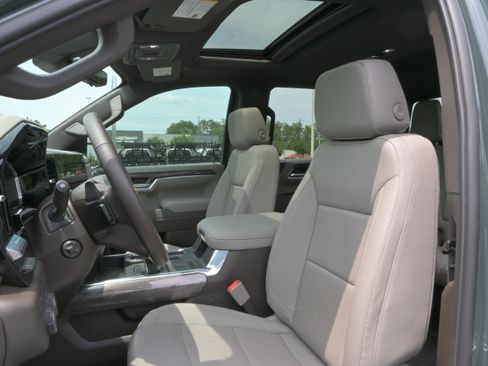 Used 2026 Chevrolet Silverado 1500 LTZ w/ LTZ Premium Package AWD/4WD image 8