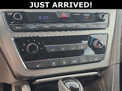 Used 2017 Hyundai Sonata Sport w/ Value Edition Package 02 FWD image 16