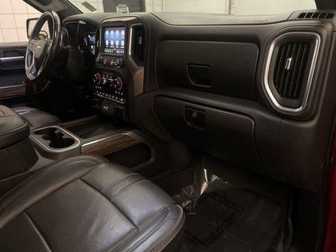 Used 2021 Chevrolet Silverado 1500 High Country w/ Technology Package image 24