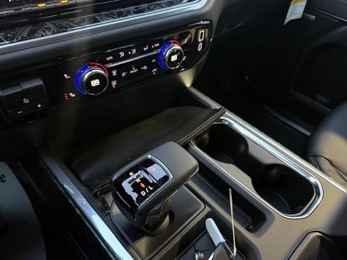 New 2026 GMC Sierra 1500 Elevation w/ Elevation Premium Package AWD/4WD image 27