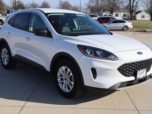 Used 2022 Ford Escape SE w/ Convenience Package image 3