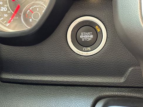 Used 2020 RAM 1500 Laramie RWD image 23